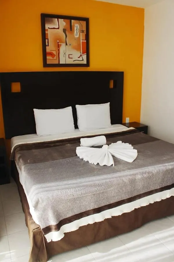 Hotel Ocean Front Boutique Playa del Carmen 4*,